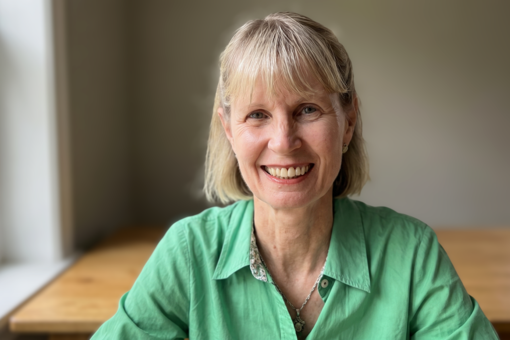 Dr Julie Beuth